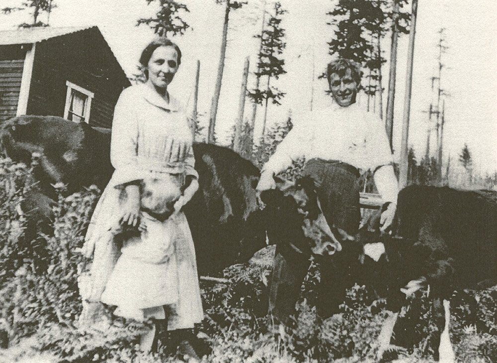 Frank & Amanda with daughter Edith